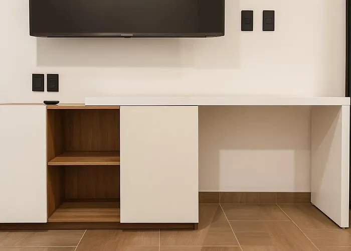 Modern Private Loft Metro Nearby Practical